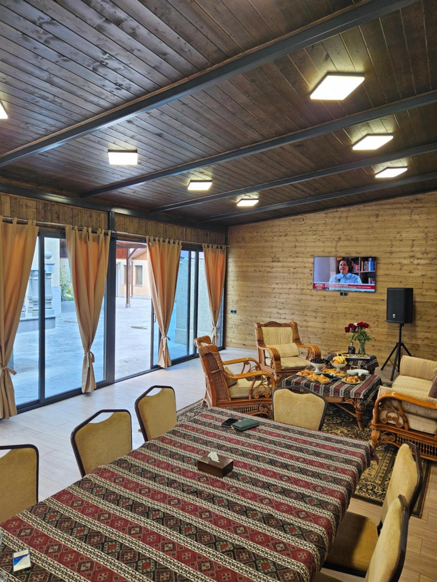 Eridana Hotel エレバン エクステリア 写真