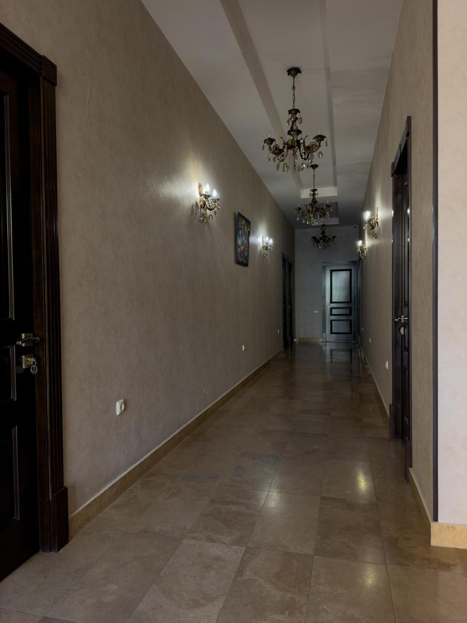 Eridana Hotel エレバン エクステリア 写真