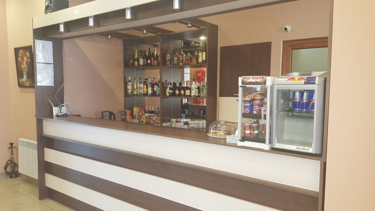 Eridana Hotel エレバン エクステリア 写真