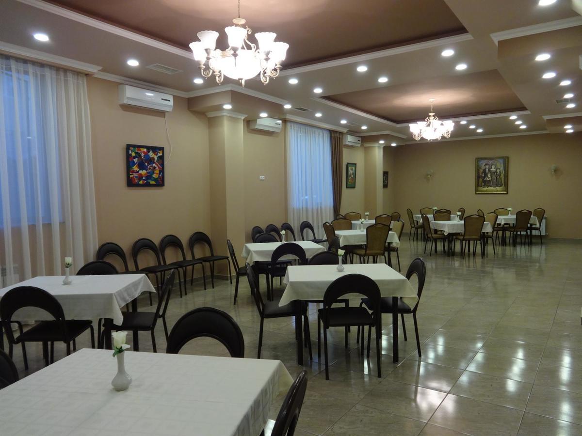 Eridana Hotel エレバン エクステリア 写真