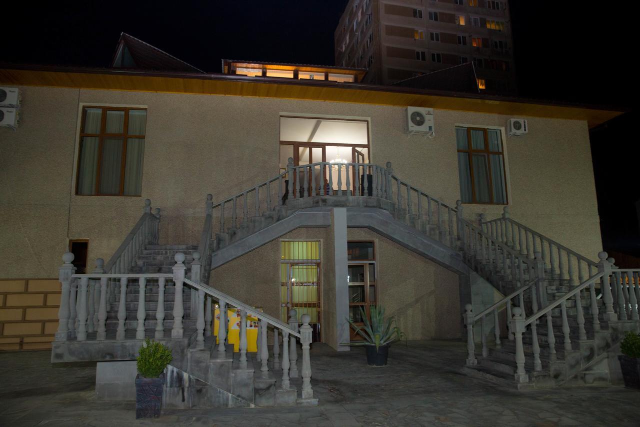 Eridana Hotel エレバン エクステリア 写真